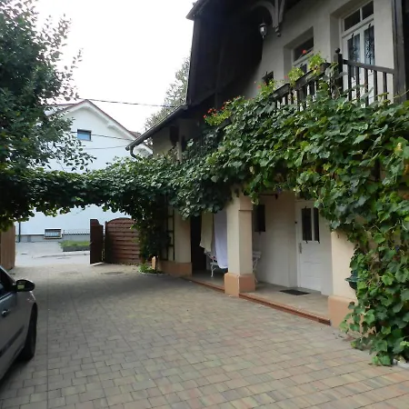 With Free Car Parking, Wifi And Bikes For Free Appartement *