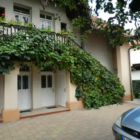 With Free Car Parking, Wifi And Bikes For Free Appartement *