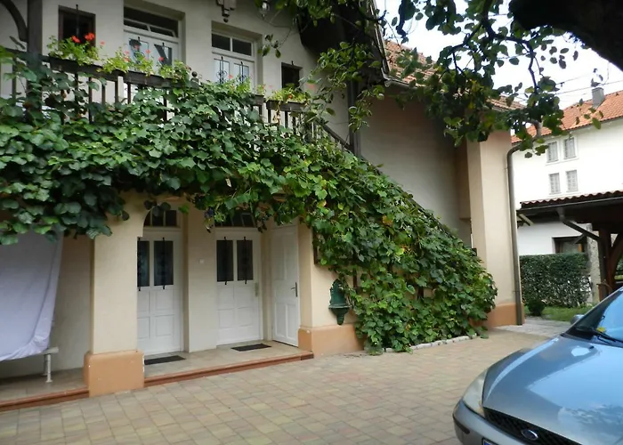 With Free Car Parking, Wifi And Bikes For Free アパート *